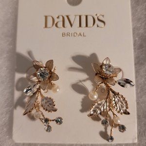 David's Bridal Rose Gold floral rhinestone & pearl earrings NWT